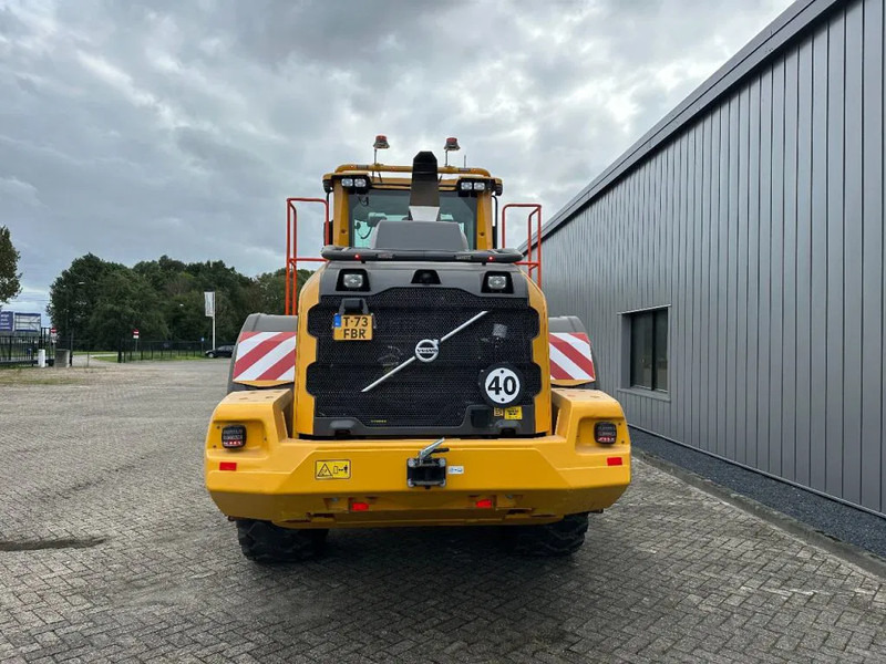 Volvo L120 H full option - Gumikerekes homlokrakodó: 3 kép. Volvo L120 H full option - Gumikerekes homlokrakodó: 3 kép.