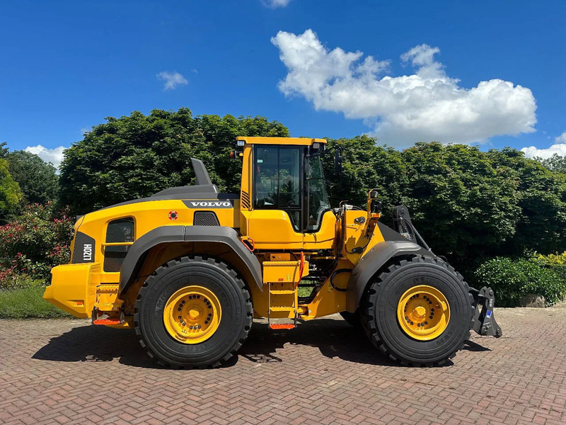 Volvo L120 H2 UNUSED - Gumikerekes homlokrakodó: 5 kép. Volvo L120 H2 UNUSED - Gumikerekes homlokrakodó: 5 kép.