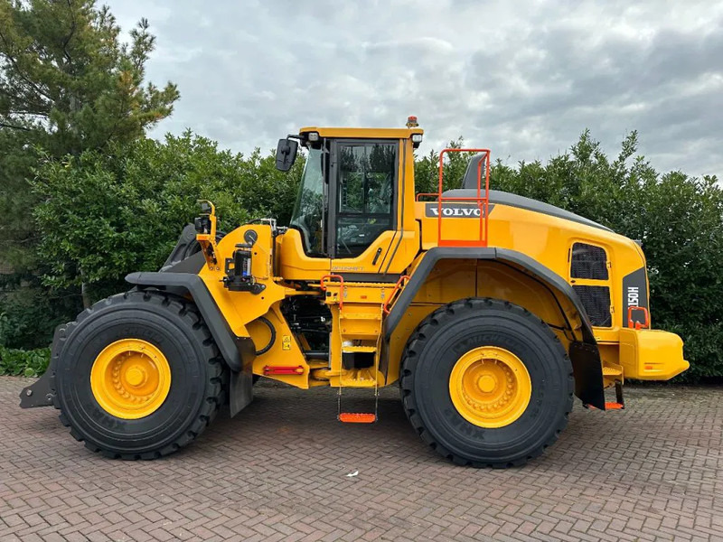 Volvo L150 H UNUSED - Gumikerekes homlokrakodó: 2 kép. Volvo L150 H UNUSED - Gumikerekes homlokrakodó: 2 kép.