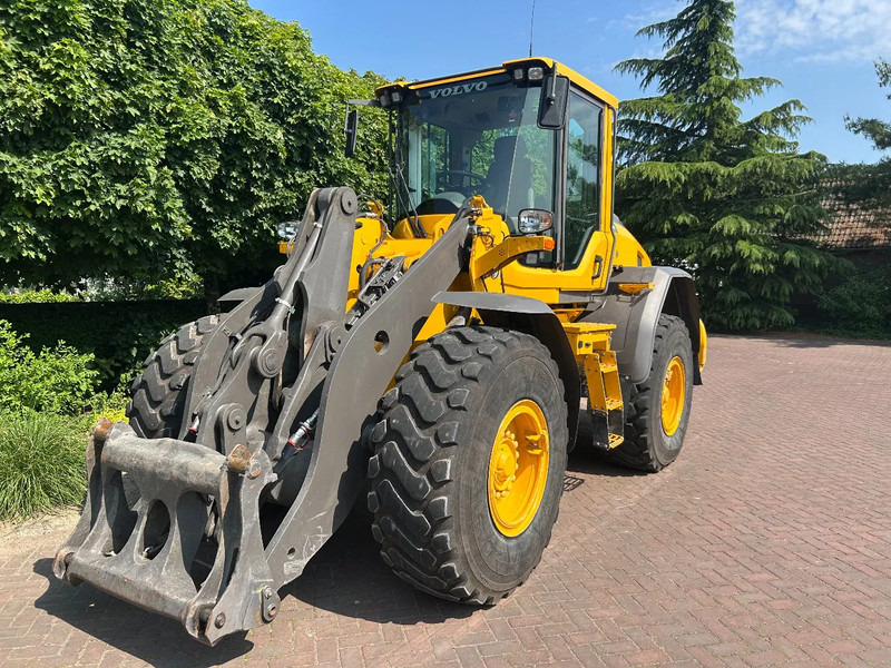 Új Gumikerekes homlokrakodó Volvo L90 H: 8 kép.