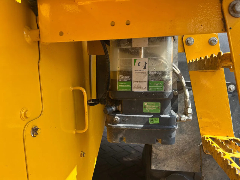 Új Gumikerekes homlokrakodó Volvo L90 H: 15 kép.