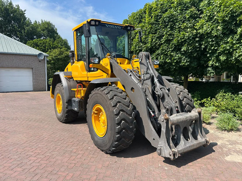 Új Gumikerekes homlokrakodó Volvo L90 H: 10 kép.