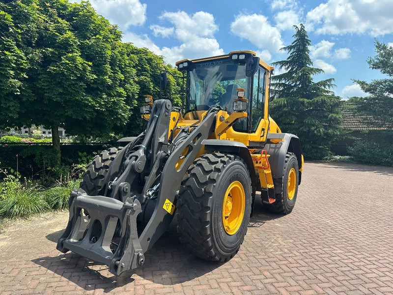 Új Gumikerekes homlokrakodó Volvo L90 H UNUSED: 8 kép.