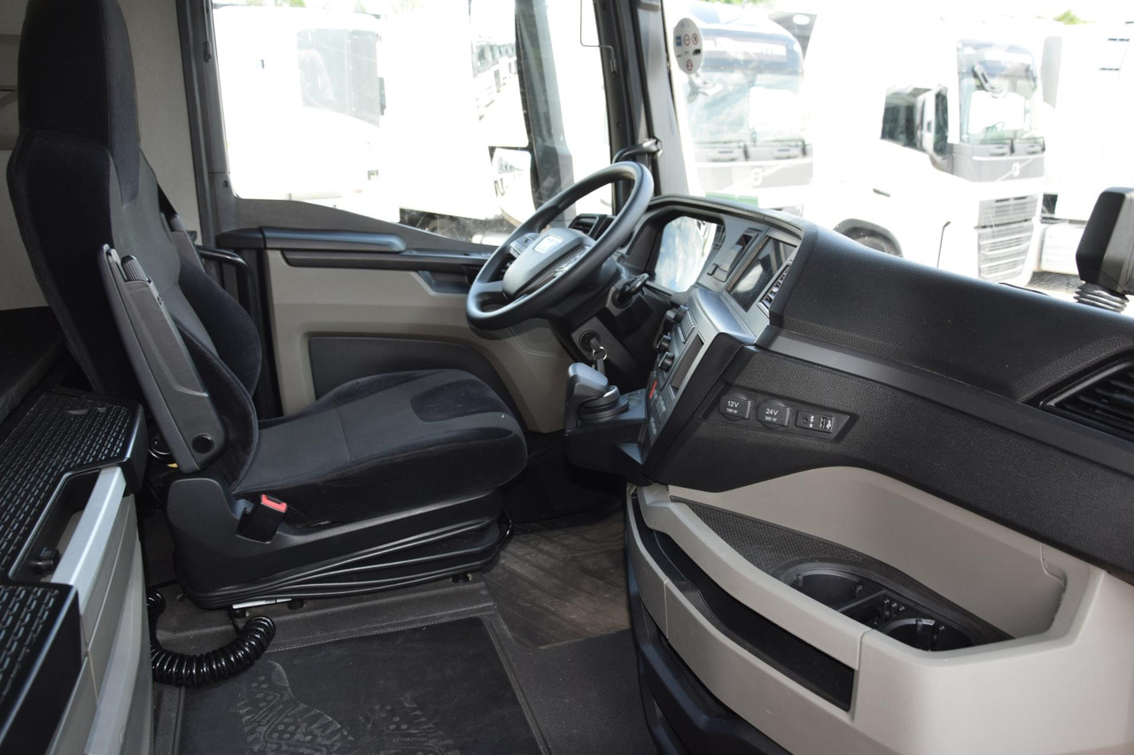 Nyergesvontató MAN TGX 18.480 GX: 15 kép.
