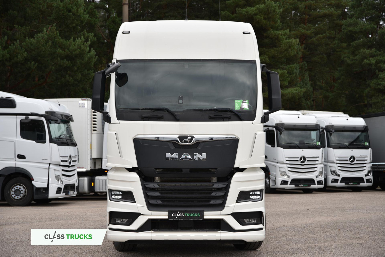 MAN TGX 18.510 GX - Nyergesvontató: 2 kép. MAN TGX 18.510 GX - Nyergesvontató: 2 kép.