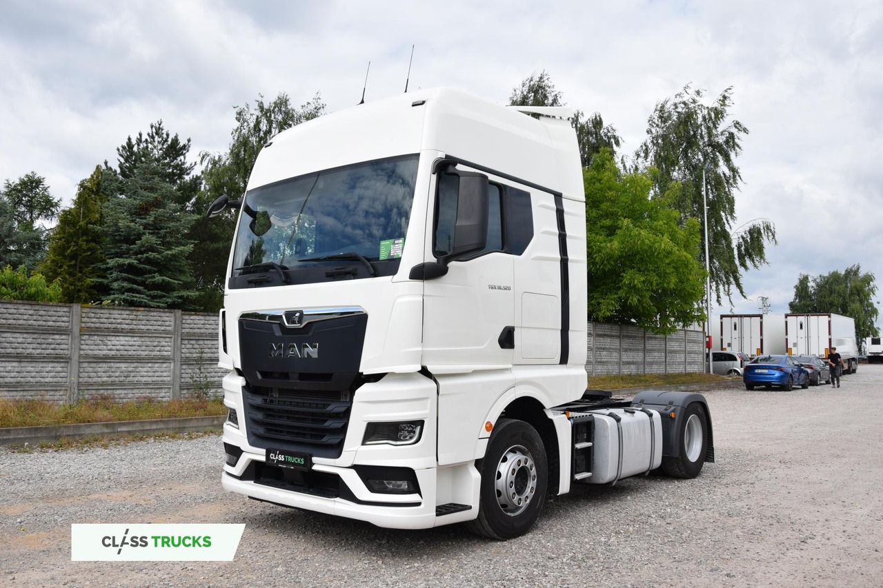 MAN TGX 18.520 GX - Nyergesvontató: 1 kép. MAN TGX 18.520 GX - Nyergesvontató: 1 kép.