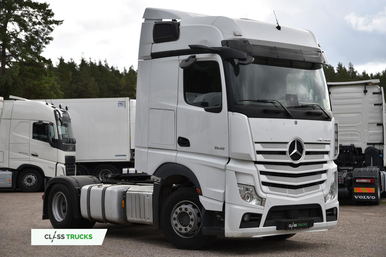 Mercedes-Benz Actros 5 1845 BigSpace - Nyergesvontató: 3 kép. Mercedes-Benz Actros 5 1845 BigSpace - Nyergesvontató: 3 kép.