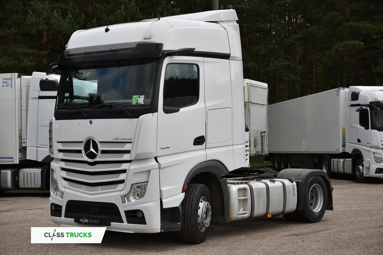 Mercedes-Benz Actros 5 1845 BigSpace - Nyergesvontató: 1 kép. Mercedes-Benz Actros 5 1845 BigSpace - Nyergesvontató: 1 kép.