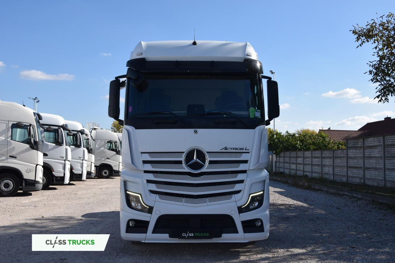 Mercedes-Benz Actros 5 1845 BigSpace LED lights - Nyergesvontató: 2 kép. Mercedes-Benz Actros 5 1845 BigSpace LED lights - Nyergesvontató: 2 kép.