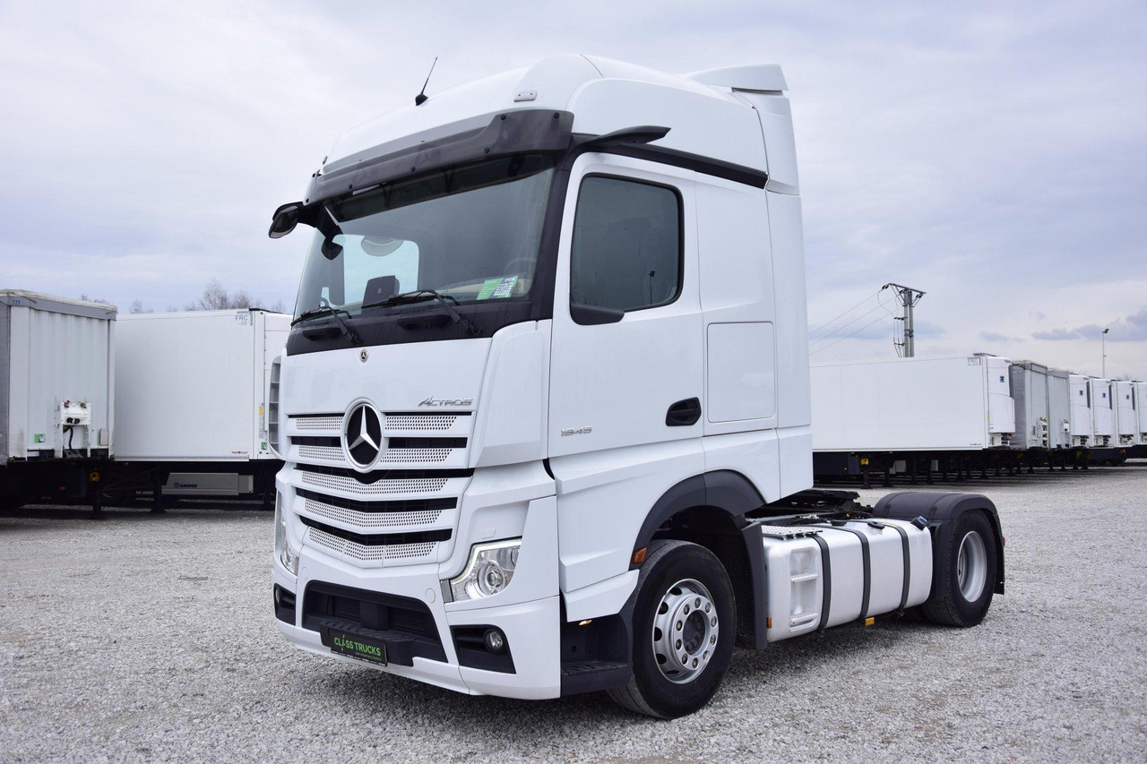 Mercedes-Benz Actros 5 1845 BigSpace - Nyergesvontató: 1 kép. Mercedes-Benz Actros 5 1845 BigSpace - Nyergesvontató: 1 kép.