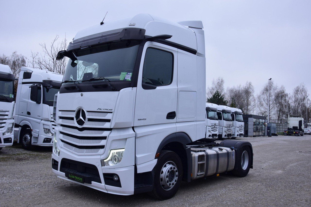 Mercedes-Benz Actros 5 1845 BigSpace - Nyergesvontató: 1 kép. Mercedes-Benz Actros 5 1845 BigSpace - Nyergesvontató: 1 kép.