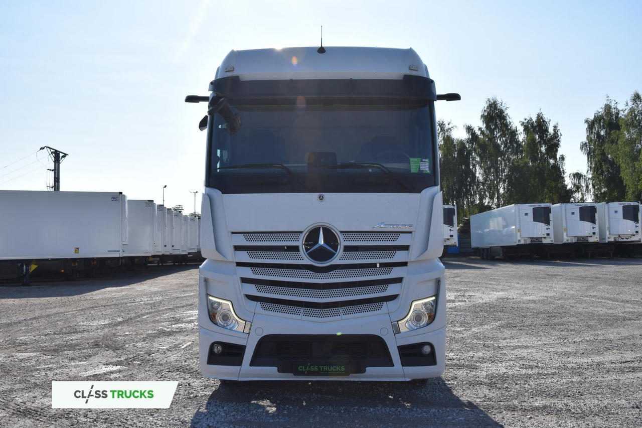 Mercedes-Benz Actros 5 1845 BigSpace - Nyergesvontató: 2 kép. Mercedes-Benz Actros 5 1845 BigSpace - Nyergesvontató: 2 kép.