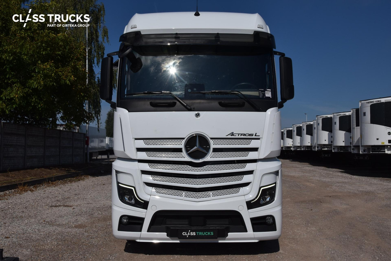 Mercedes-Benz Actros 5 1845 BigSpace - Nyergesvontató: 2 kép. Mercedes-Benz Actros 5 1845 BigSpace - Nyergesvontató: 2 kép.