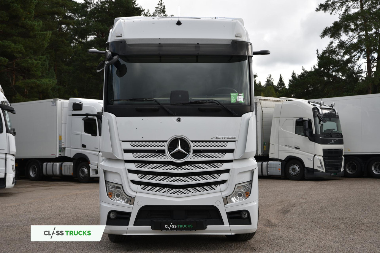 Mercedes-Benz Actros 5 1845 BigSpace - Nyergesvontató: 2 kép. Mercedes-Benz Actros 5 1845 BigSpace - Nyergesvontató: 2 kép.