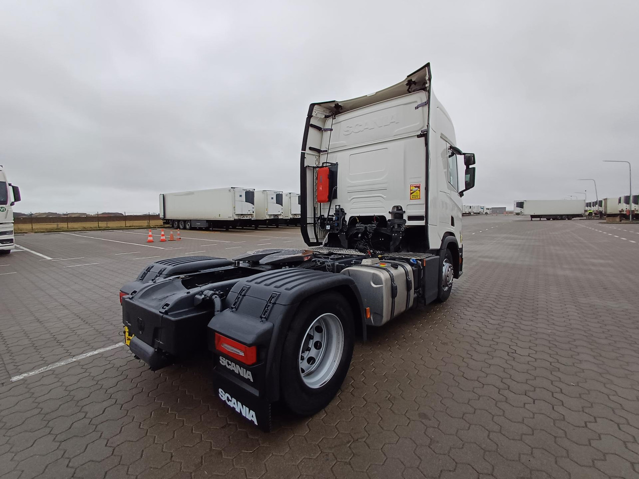 Scania R450 CR20H Retarder ACC - Nyergesvontató: 3 kép. Scania R450 CR20H Retarder ACC - Nyergesvontató: 3 kép.