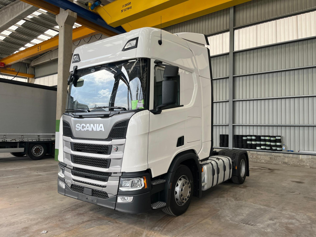 Scania R450 CR20H Retarder - Nyergesvontató: 1 kép. Scania R450 CR20H Retarder - Nyergesvontató: 1 kép.