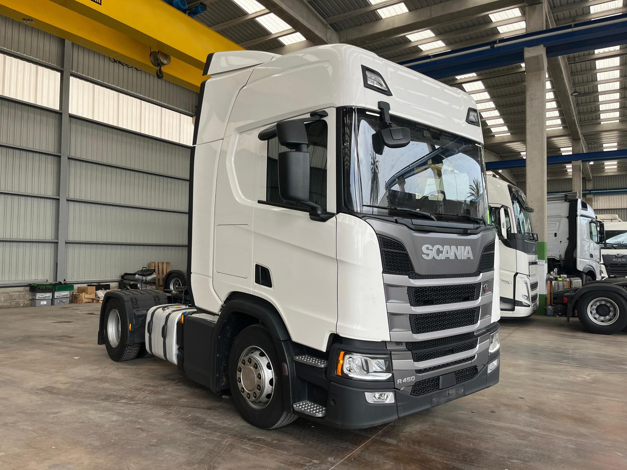 Scania R450 CR20H Retarder - Nyergesvontató: 3 kép. Scania R450 CR20H Retarder - Nyergesvontató: 3 kép.