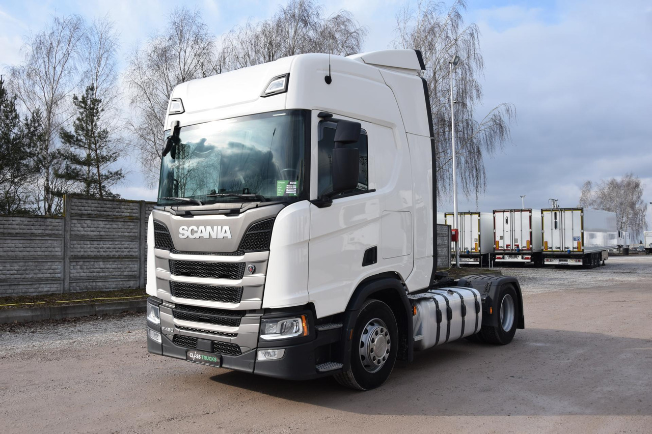 Scania R450 CR20H Retarder - Nyergesvontató: 1 kép. Scania R450 CR20H Retarder - Nyergesvontató: 1 kép.