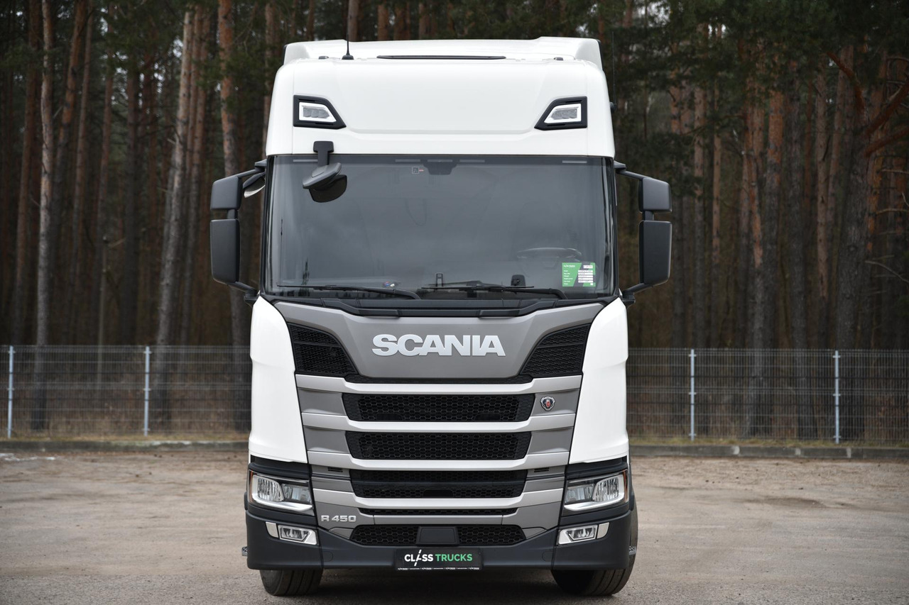 Scania R450 CR20H Retarder - Nyergesvontató: 2 kép. Scania R450 CR20H Retarder - Nyergesvontató: 2 kép.