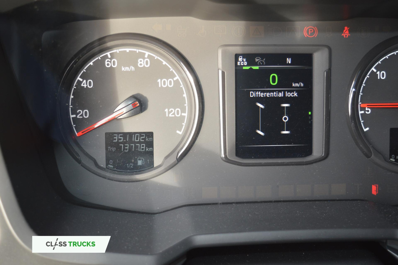 Nyergesvontató Scania R460 CR20H Adaptice Cruise Control: 12 kép. Nyergesvontató Scania R460 CR20H Adaptice Cruise Control: 12 kép.