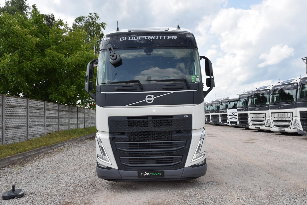 Volvo FH 460 Globetrotter XL i-Save I-ParkCool - Nyergesvontató: 2 kép. Volvo FH 460 Globetrotter XL i-Save I-ParkCool - Nyergesvontató: 2 kép.