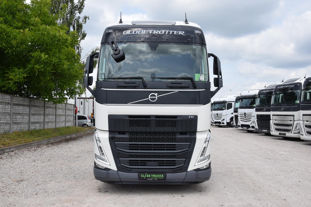 Volvo FH 460 Globetrotter XL i-Save I-ParkCool - Nyergesvontató: 2 kép. Volvo FH 460 Globetrotter XL i-Save I-ParkCool - Nyergesvontató: 2 kép.