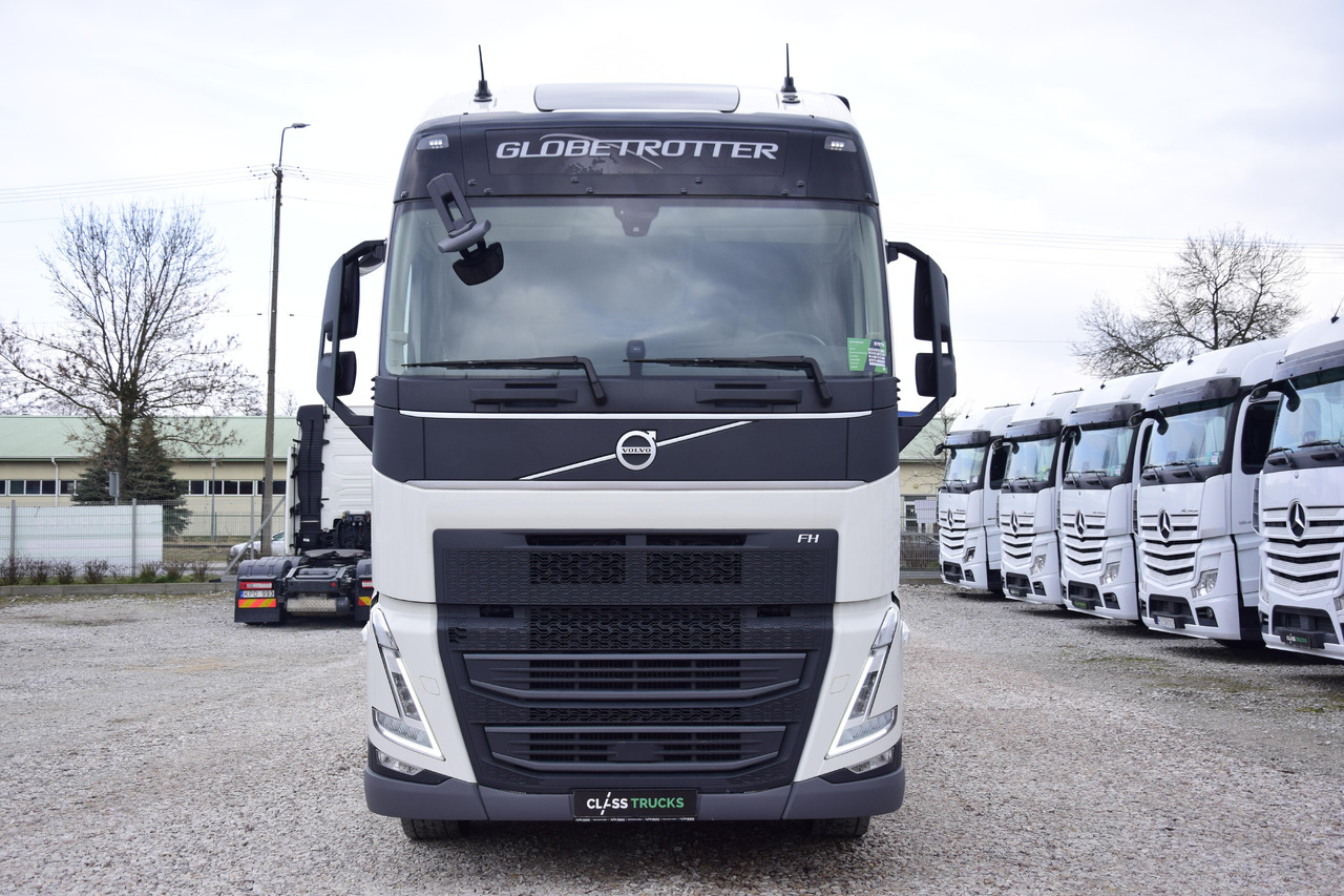 Volvo FH 460 Globetrotter XL i-Save I-ParkCool - Nyergesvontató: 2 kép. Volvo FH 460 Globetrotter XL i-Save I-ParkCool - Nyergesvontató: 2 kép.