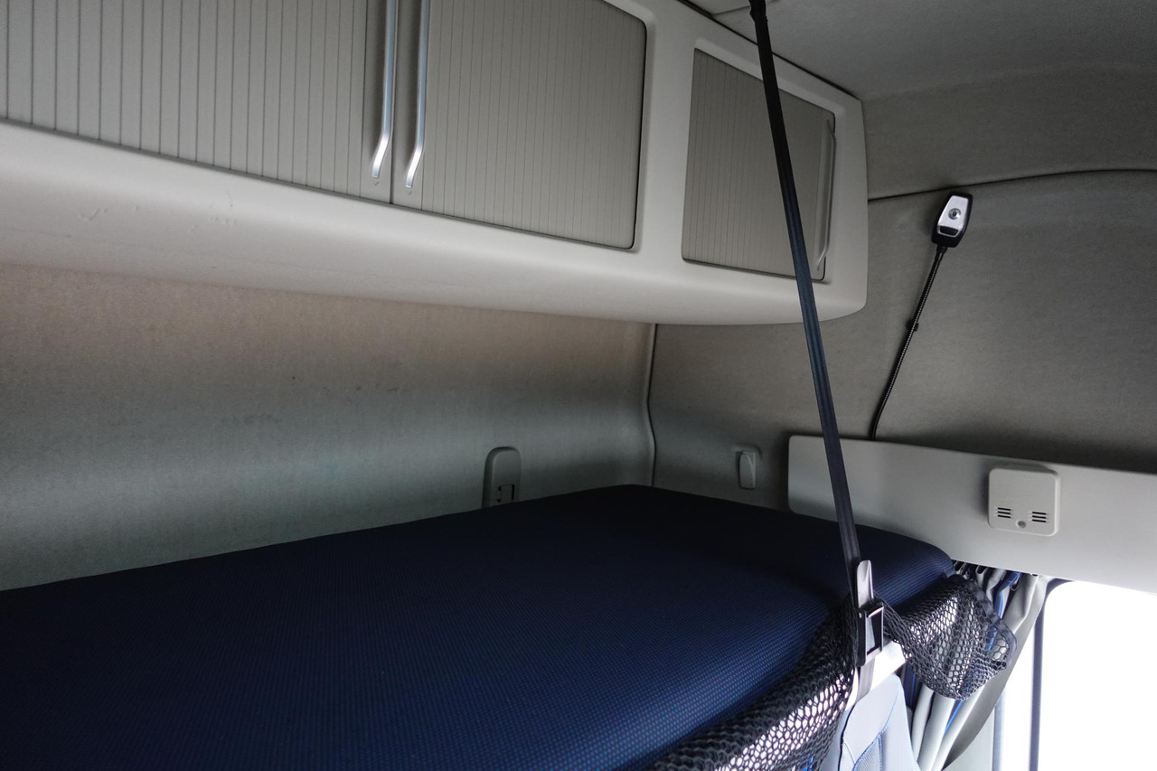 Volvo FH 460 Globetrotter XL i-Save I-ParkCool lízing Volvo FH 460 Globetrotter XL i-Save I-ParkCool: 17 kép.
