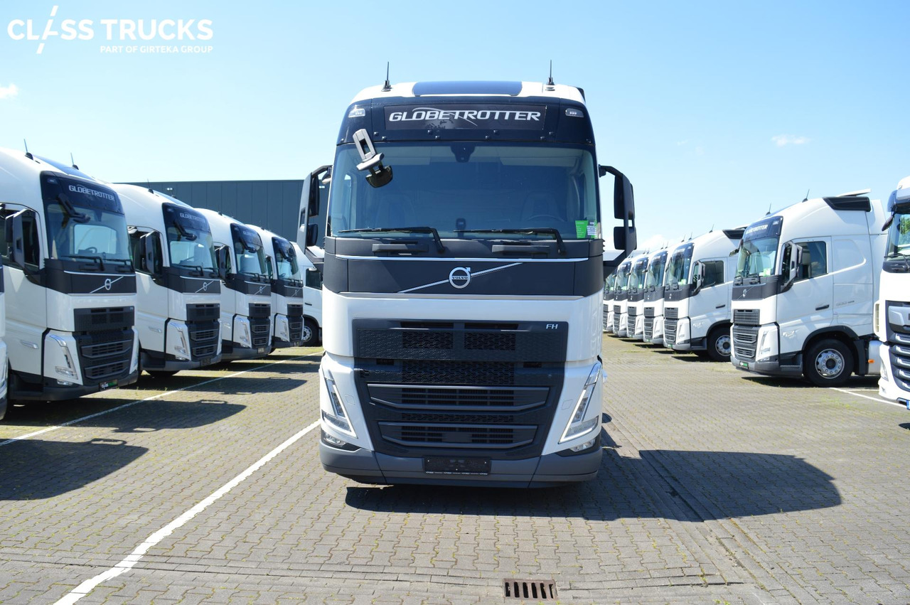 Volvo FH 460 Globetrotter XL i-Save - Nyergesvontató: 2 kép. Volvo FH 460 Globetrotter XL i-Save - Nyergesvontató: 2 kép.