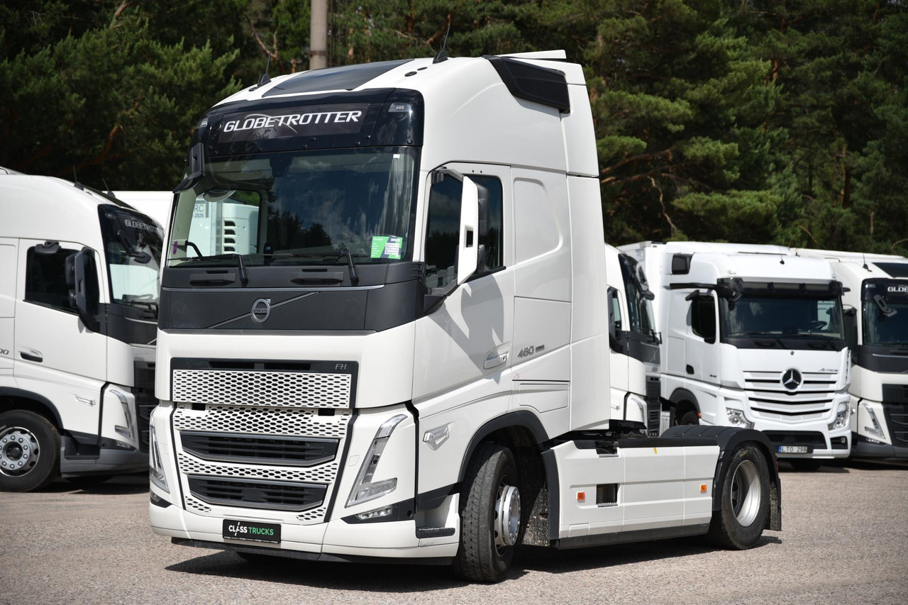 Volvo FH 460 Globetrotter XL i-Save Side Skirts - Nyergesvontató: 1 kép. Volvo FH 460 Globetrotter XL i-Save Side Skirts - Nyergesvontató: 1 kép.