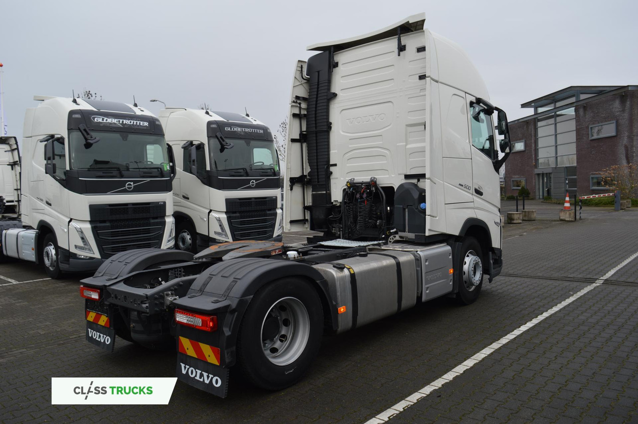 Volvo FH 500 Globetrotter XL - Nyergesvontató: 4 kép. Volvo FH 500 Globetrotter XL - Nyergesvontató: 4 kép.
