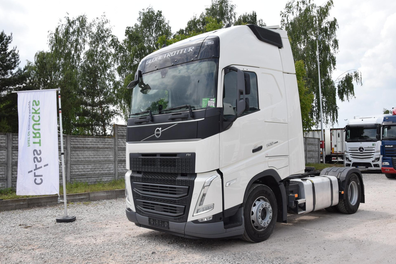 Volvo FH 500 Globetrotter XL - Nyergesvontató: 1 kép. Volvo FH 500 Globetrotter XL - Nyergesvontató: 1 kép.