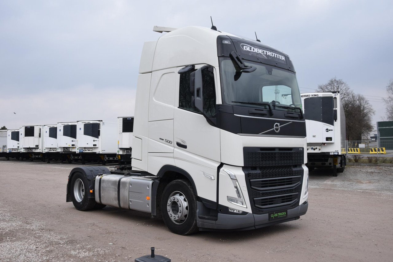 Volvo FH 500 Globetrotter XL - Nyergesvontató: 3 kép. Volvo FH 500 Globetrotter XL - Nyergesvontató: 3 kép.