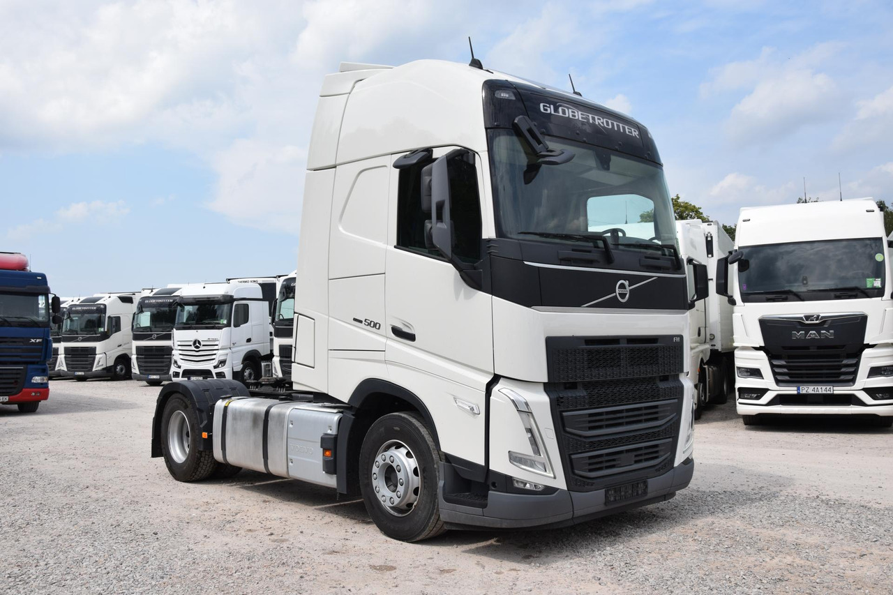 Volvo FH 500 Globetrotter XL - Nyergesvontató: 3 kép. Volvo FH 500 Globetrotter XL - Nyergesvontató: 3 kép.