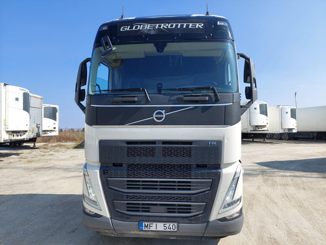 Volvo FH 500 Globetrotter XL - Nyergesvontató: 2 kép. Volvo FH 500 Globetrotter XL - Nyergesvontató: 2 kép.