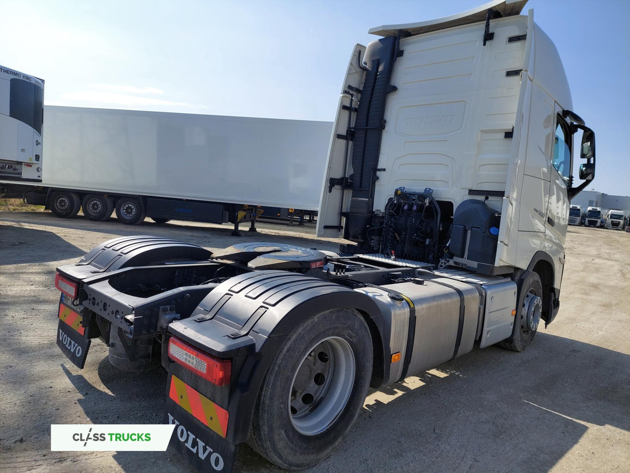 Volvo FH 500 Globetrotter XL - Nyergesvontató: 4 kép. Volvo FH 500 Globetrotter XL - Nyergesvontató: 4 kép.