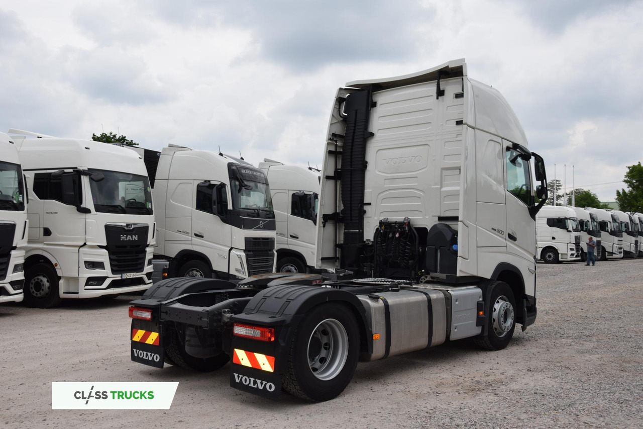 Volvo FH 500 Globetrotter XL - Nyergesvontató: 4 kép. Volvo FH 500 Globetrotter XL - Nyergesvontató: 4 kép.