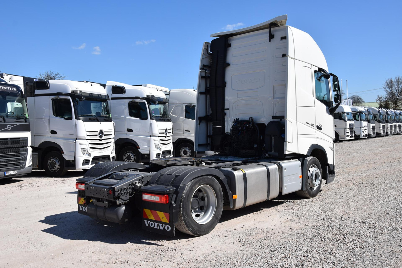 Volvo FH 500 Globetrotter XL Varios - Nyergesvontató: 4 kép. Volvo FH 500 Globetrotter XL Varios - Nyergesvontató: 4 kép.