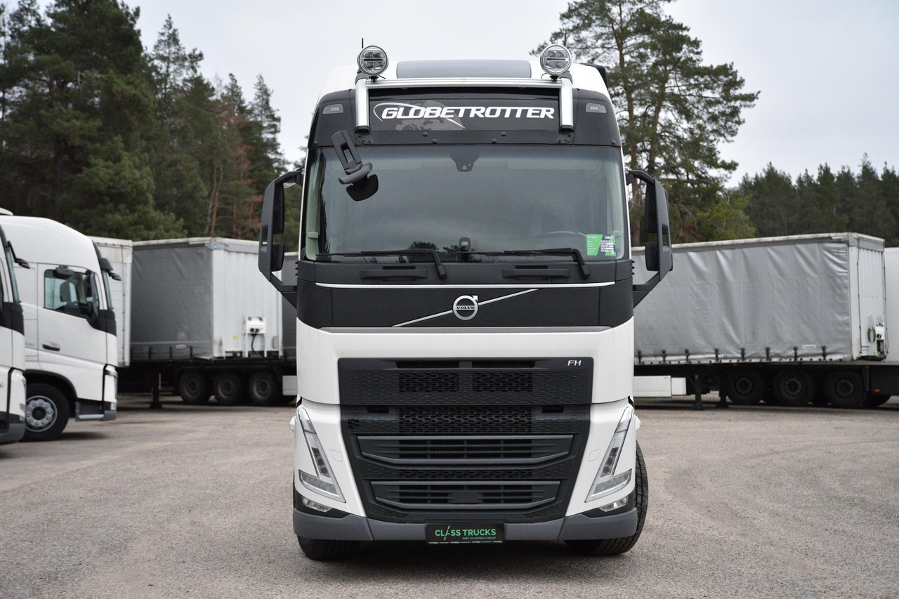 Volvo FH 540 Globetrotter XL Retarder - Nyergesvontató: 2 kép. Volvo FH 540 Globetrotter XL Retarder - Nyergesvontató: 2 kép.