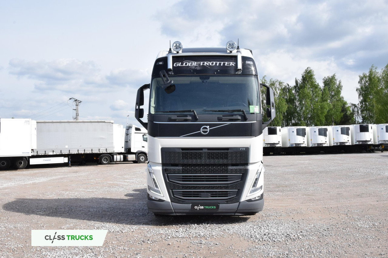 Volvo FH 540 Globetrotter XL Retarder - Nyergesvontató: 2 kép. Volvo FH 540 Globetrotter XL Retarder - Nyergesvontató: 2 kép.