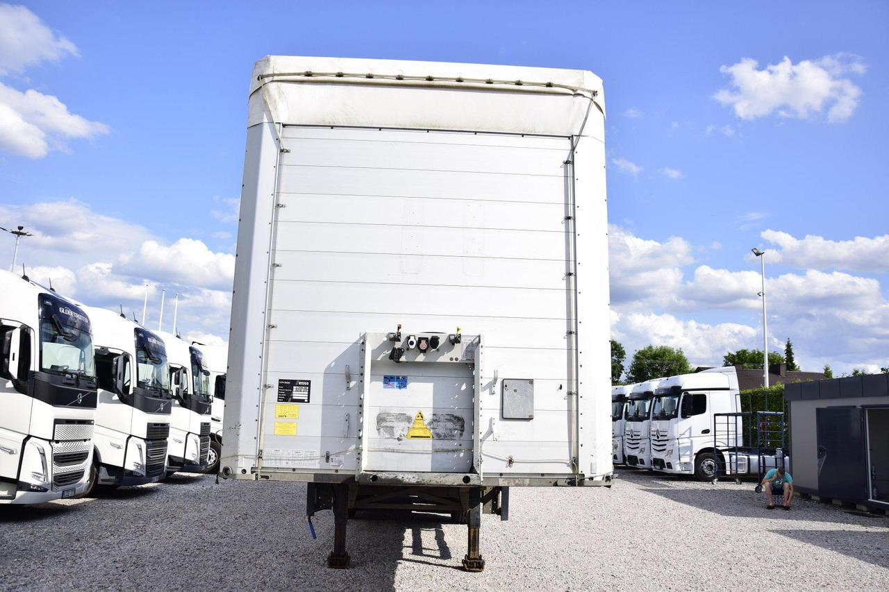 Schmitz Cargobull SCS24/L - Ponyvás félpótkocsi: 2 kép. Schmitz Cargobull SCS24/L - Ponyvás félpótkocsi: 2 kép.