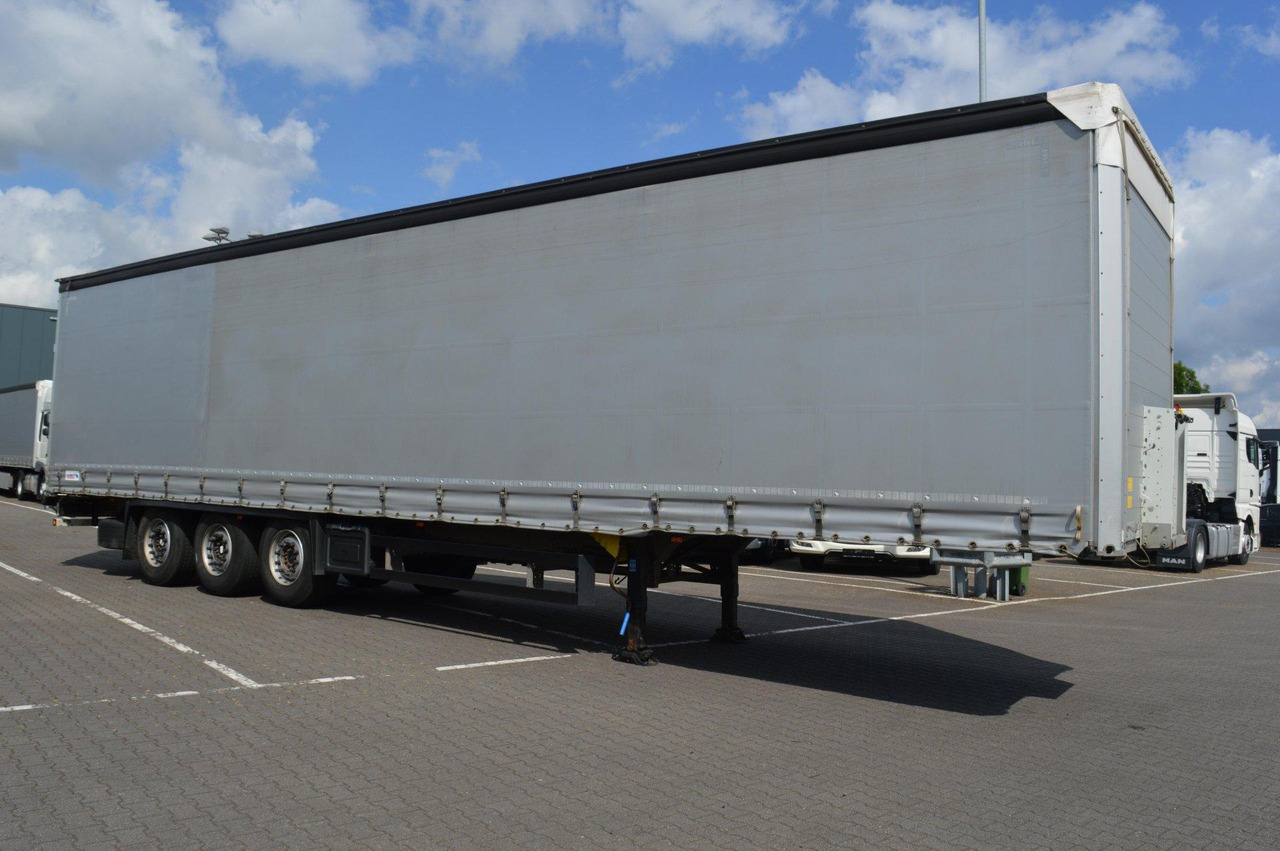 Schmitz Cargobull SCS24/L - Ponyvás félpótkocsi: 3 kép. Schmitz Cargobull SCS24/L - Ponyvás félpótkocsi: 3 kép.