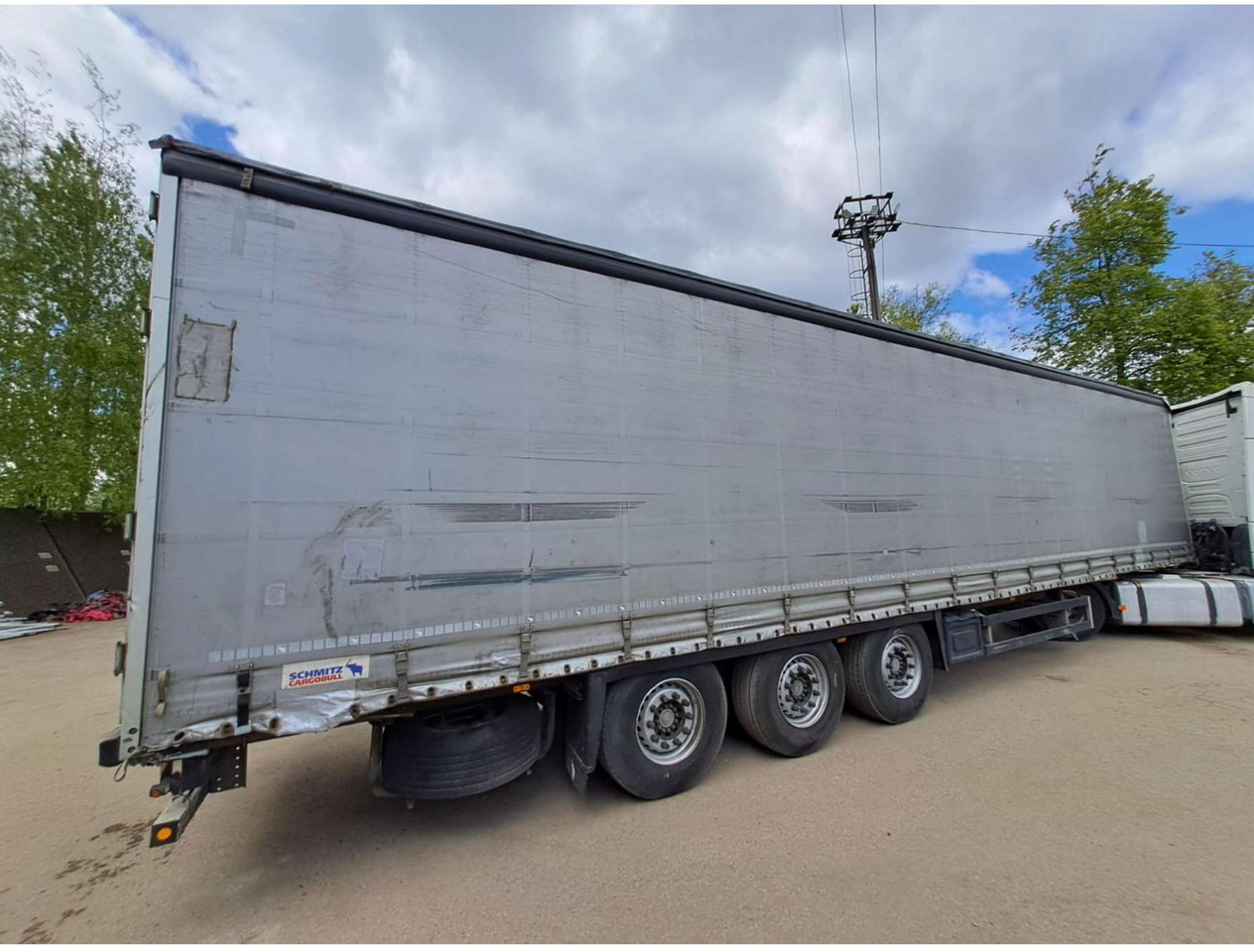 Schmitz Cargobull SCS24/L - Ponyvás félpótkocsi: 4 kép. Schmitz Cargobull SCS24/L - Ponyvás félpótkocsi: 4 kép.