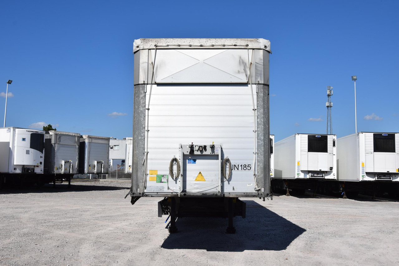 Schmitz Cargobull SCS24/L Varios - Ponyvás félpótkocsi: 2 kép. Schmitz Cargobull SCS24/L Varios - Ponyvás félpótkocsi: 2 kép.