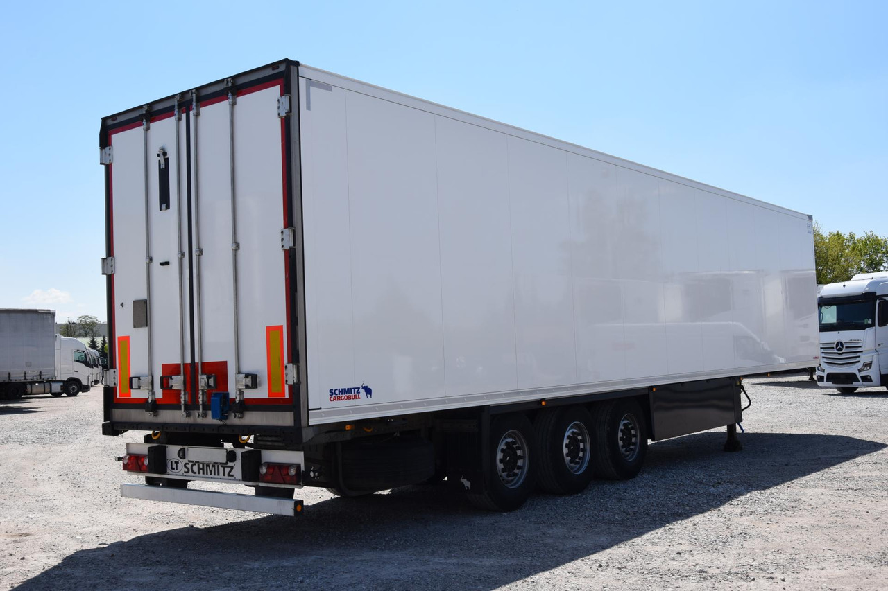 Schmitz Cargobull SKO FP 45 Carrier Vector 1550 - Félpótkocsi hűtős: 4 kép. Schmitz Cargobull SKO FP 45 Carrier Vector 1550 - Félpótkocsi hűtős: 4 kép.
