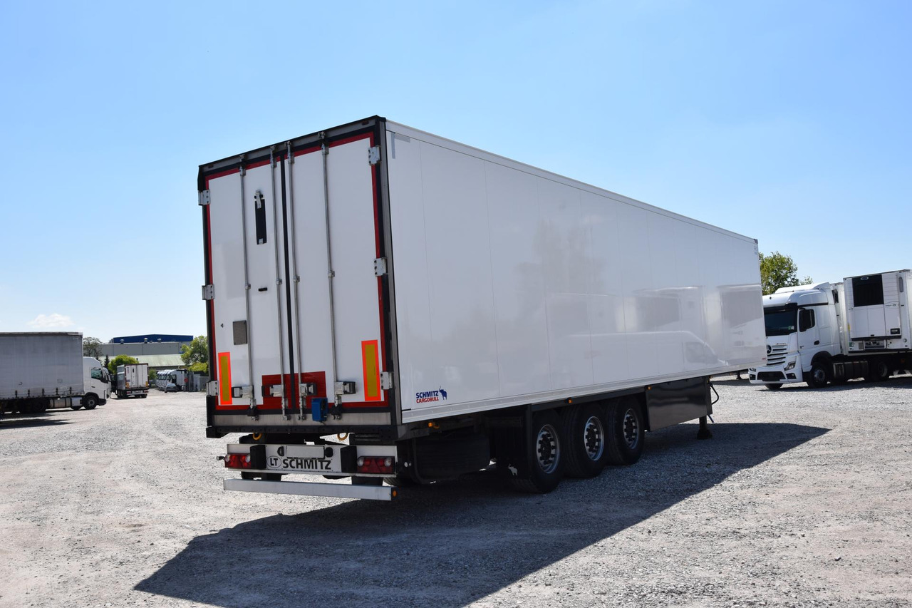 Schmitz Cargobull SKO FP 45 Carrier Vector 1550 - Félpótkocsi hűtős: 4 kép. Schmitz Cargobull SKO FP 45 Carrier Vector 1550 - Félpótkocsi hűtős: 4 kép.