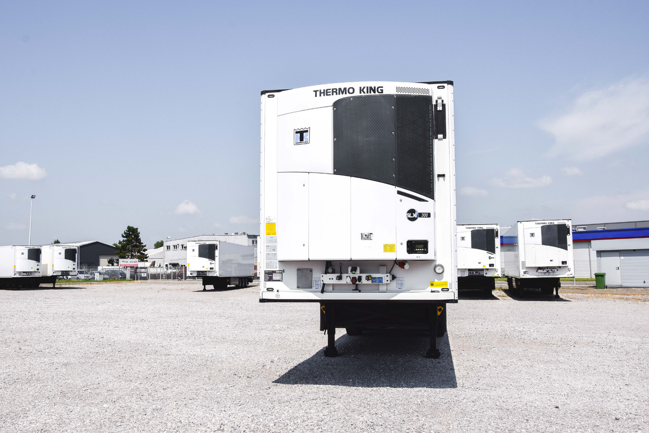Schmitz Cargobull SKO FP 45 ThermoKing SLXi 300 - Félpótkocsi hűtős: 2 kép. Schmitz Cargobull SKO FP 45 ThermoKing SLXi 300 - Félpótkocsi hűtős: 2 kép.