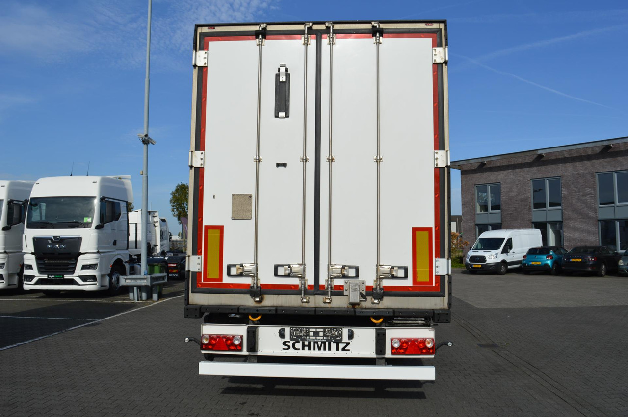 Schmitz Cargobull SKO FP 60 Carrier Vector 1550 - Félpótkocsi hűtős: 4 kép. Schmitz Cargobull SKO FP 60 Carrier Vector 1550 - Félpótkocsi hűtős: 4 kép.