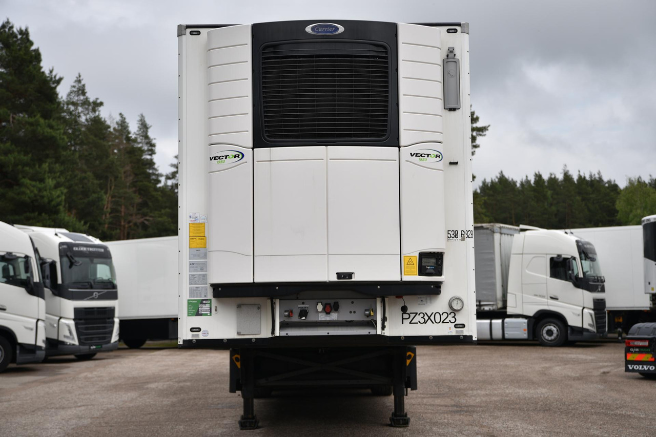 Schmitz Cargobull SKO FP 60 Carrier Vector 1550 - Félpótkocsi hűtős: 2 kép. Schmitz Cargobull SKO FP 60 Carrier Vector 1550 - Félpótkocsi hűtős: 2 kép.
