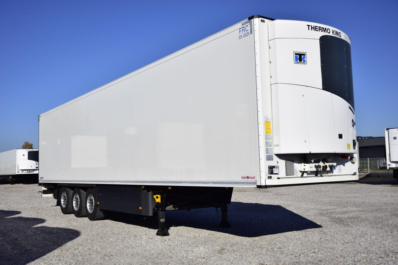 Schmitz Cargobull SKO FP 60 ThermoKing SLXi 300 - Félpótkocsi hűtős: 3 kép. Schmitz Cargobull SKO FP 60 ThermoKing SLXi 300 - Félpótkocsi hűtős: 3 kép.